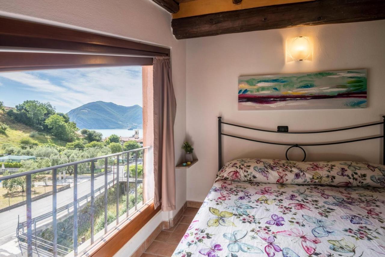 Mansarda Con Vista Lago スルツァーノ エクステリア 写真